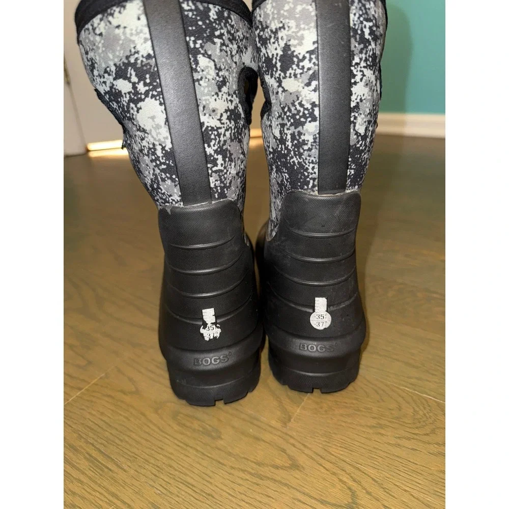 Bogs Youth Neo-Classic Micro Camo Waterproof Winter Boots Black Grey 6 72581-009